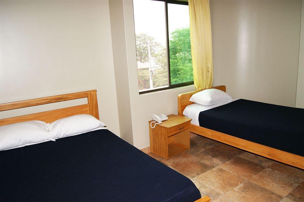Hotel Marvento I 萨利纳斯 外观 照片