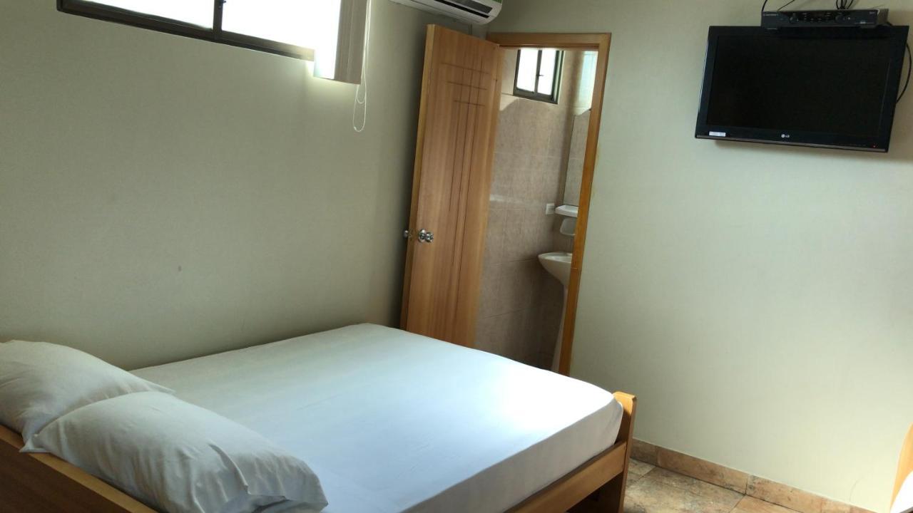 Hotel Marvento I 萨利纳斯 外观 照片