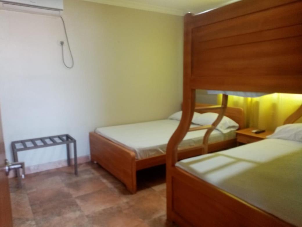 Hotel Marvento I 萨利纳斯 外观 照片